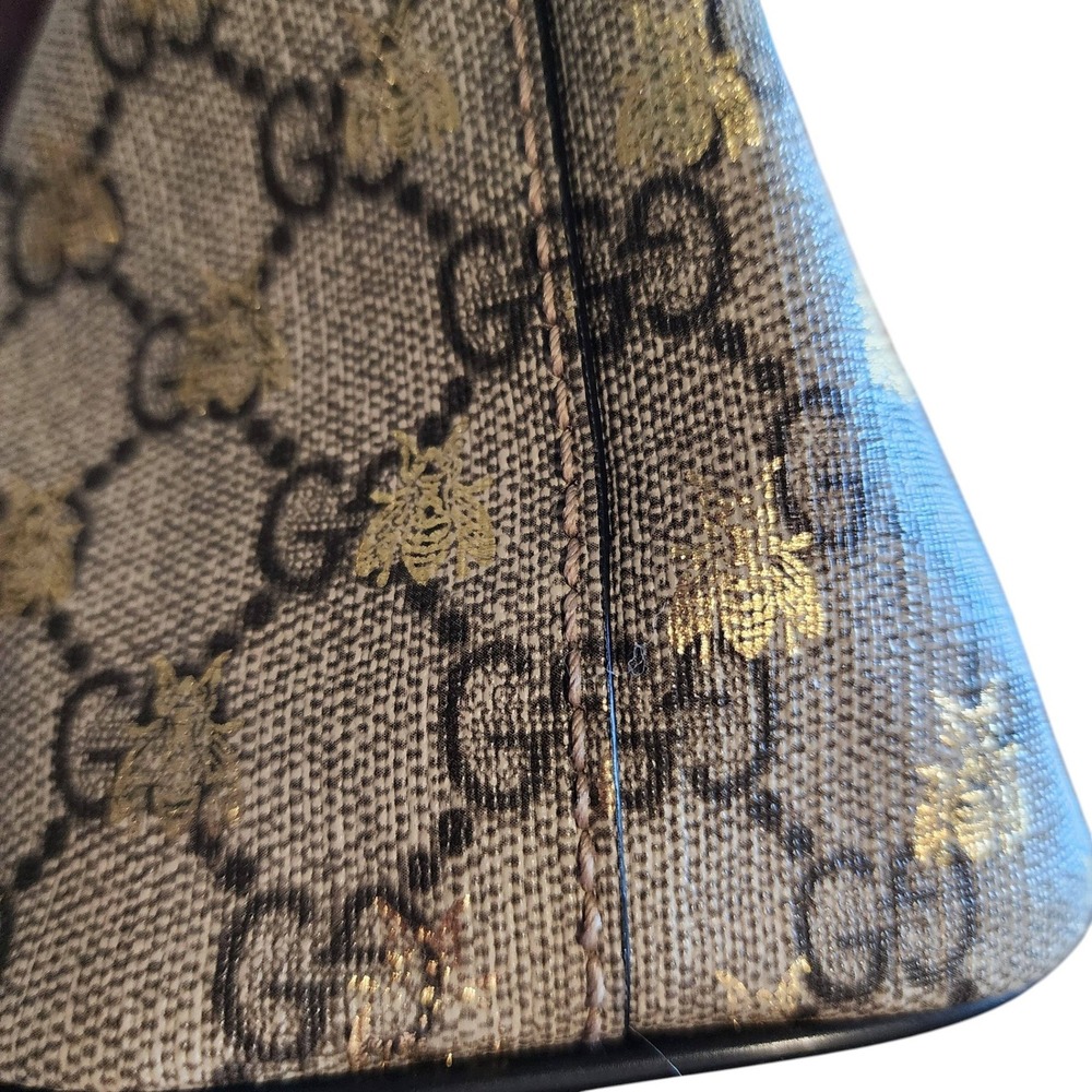 Gucci Bee Supreme Tote GG Monogram Gold Metallic Canvas Black Leather 473887 - Picture 6 of 9